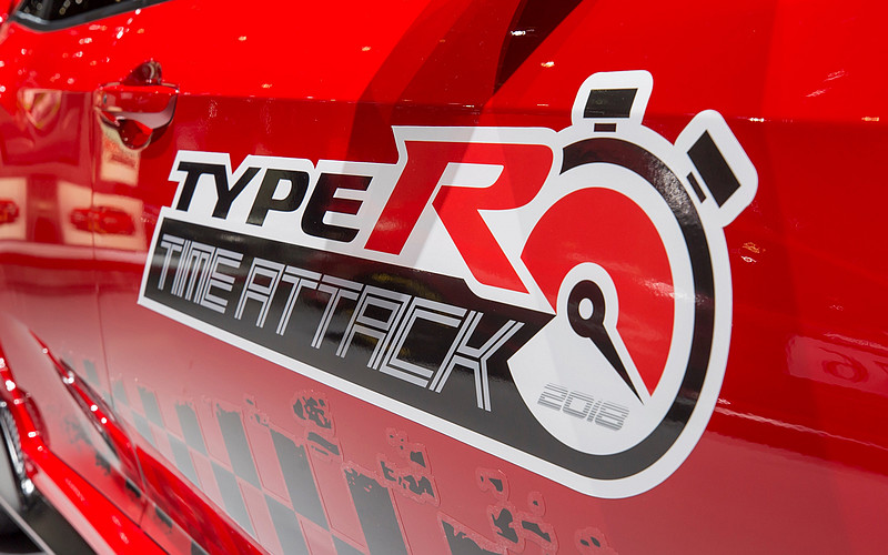F1冠軍車手Jenson Button領軍 《Honda Civic Type R》全球賽道征服計畫再啟動 F1冠軍車手Jenson Button領軍 《Honda Civic Type R》全球賽道征服計畫再啟動