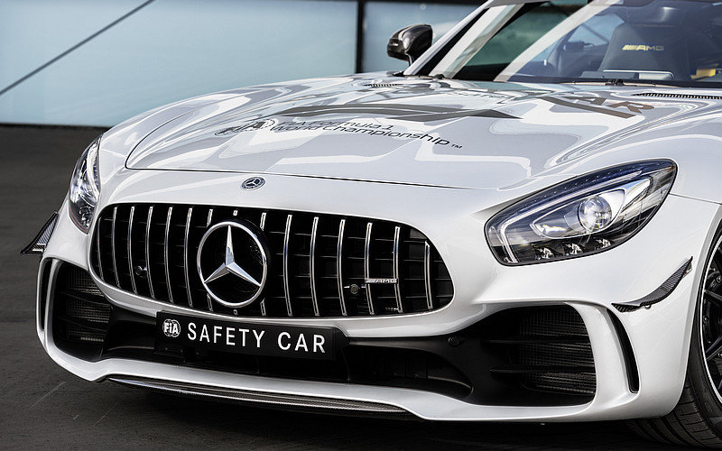 史上最強F1 Safety Car登場 2018賽季交由《Mercedes-AMG GT R》來擔綱 史上最強F1 Safety Car登場 2018賽季交由《Mercedes-AMG GT R》來擔綱