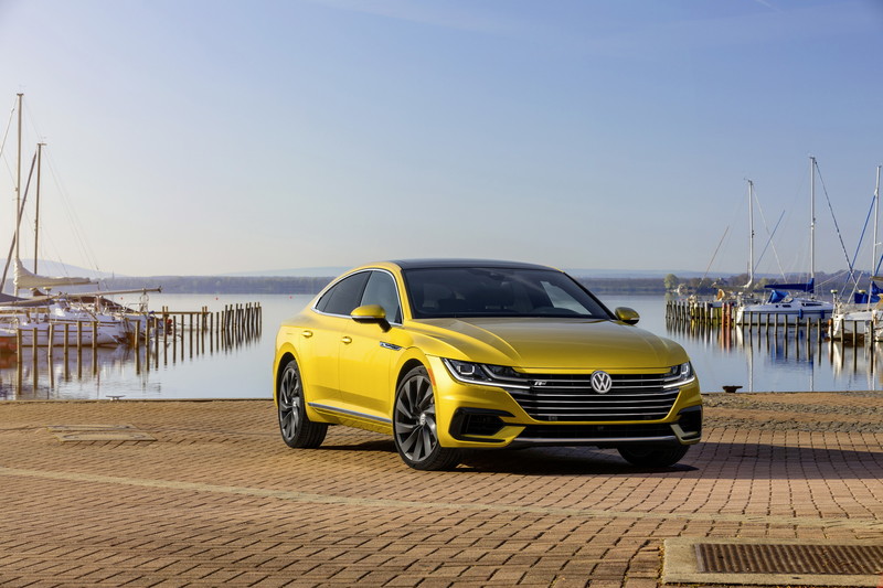 美規《Volkswagen Arteon》熱血R-Line套件紐約車展上身 美規《Volkswagen Arteon》熱血R-Line套件紐約車展上身
