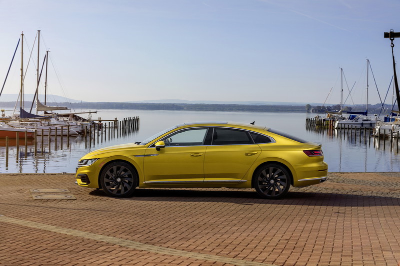 美規《Volkswagen Arteon》熱血R-Line套件紐約車展上身 美規《Volkswagen Arteon》熱血R-Line套件紐約車展上身