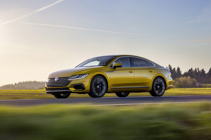 美規《Volkswagen Arteon》熱血R-Line套件紐約車展上身 美規《Volkswagen Arteon》熱血R-Line套件紐約車展上身