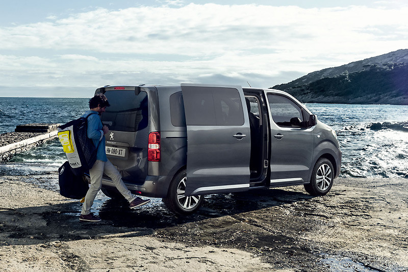《Peugeot Traveller》車系編成調整 追加兩款5.3米乘用車型 《Peugeot Traveller》車系編成調整 追加兩款5.3米乘用車型