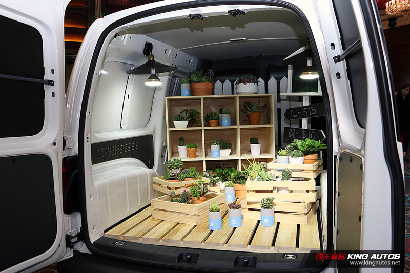 《Volkswagen Caddy Maxi Van》73.6萬元起登臺 6月起加入手排商用車戰局 《Volkswagen Caddy Maxi Van》73.6萬元起登臺 6月起加入手排商用車戰局