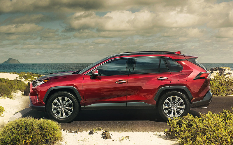 預估今年內迅速導入國內 新世代《Toyota RAV4》紐約車展前搶先亮相 預估今年內迅速導入國內 新世代《Toyota RAV4》紐約車展前搶先亮相