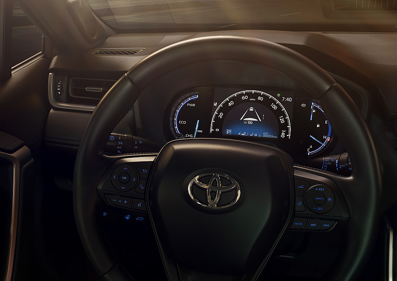 預估今年內迅速導入國內 新世代《Toyota RAV4》紐約車展前搶先亮相 預估今年內迅速導入國內 新世代《Toyota RAV4》紐約車展前搶先亮相