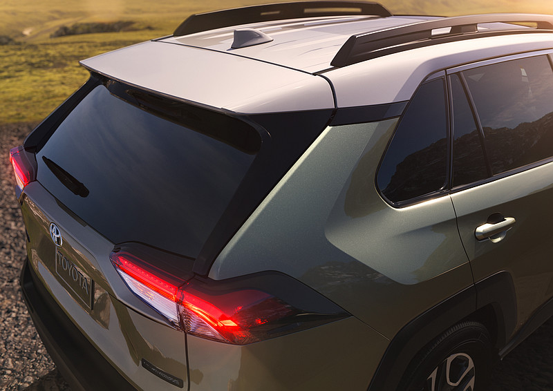 預估今年內迅速導入國內 新世代《Toyota RAV4》紐約車展前搶先亮相 預估今年內迅速導入國內 新世代《Toyota RAV4》紐約車展前搶先亮相