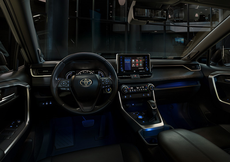預估今年內迅速導入國內 新世代《Toyota RAV4》紐約車展前搶先亮相 預估今年內迅速導入國內 新世代《Toyota RAV4》紐約車展前搶先亮相