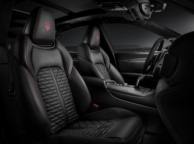 海神猛獸休旅終現身 《Maserati Levante Trofeo》搭載V8引擎現身紐約車展 海神猛獸休旅終現身 《Maserati Levante Trofeo》搭載V8引擎現身紐約車展
