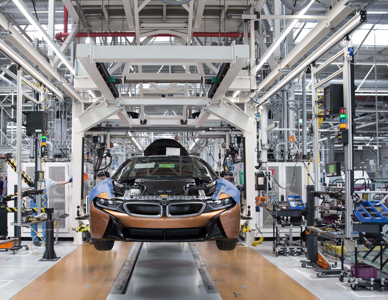 《BMW》表示電動技術量產規模還不足與內燃機匹敵 《BMW》表示電動技術量產規模還不足與內燃機匹敵