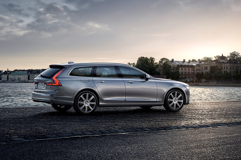 《Volvo V90/V90 Cross Country》強推5年無憂方案 《XC60》加碼提供零利率優惠分期 《Volvo V90/V90 Cross Country》強推5年無憂方案 《XC60》加碼提供零利率優惠分期