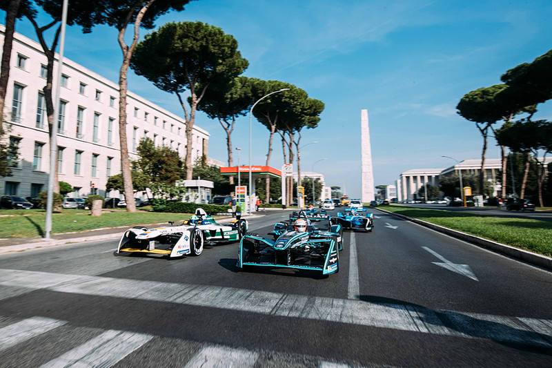 《Mercedes-Benz》與《Porsche》確定參戰 2019-2020 Formula E參賽車廠出爐 《Mercedes-Benz》與《Porsche》確定參戰 2019-2020 Formula E參賽車廠出爐