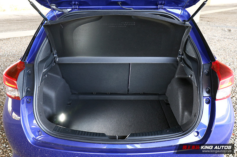 對、年輕的味 ─ 小改款《Toyota Yaris S》試駕報導 對、年輕的味 ─ 小改款《Toyota Yaris S》試駕報導