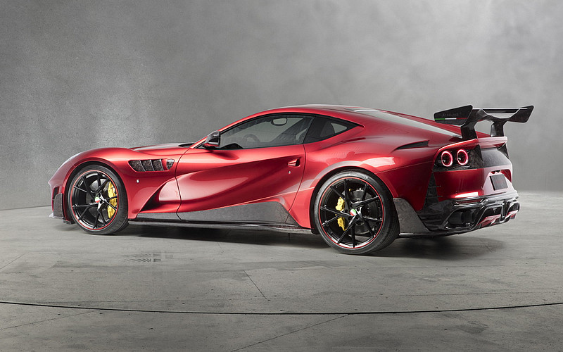 賦予《Ferrari 812 Superfast》激進與奢華 Mansory Stallone碳纖上身猛發830匹強大動力 賦予《Ferrari 812 Superfast》激進與奢華 Mansory Stallone碳纖上身猛發830匹強大動力