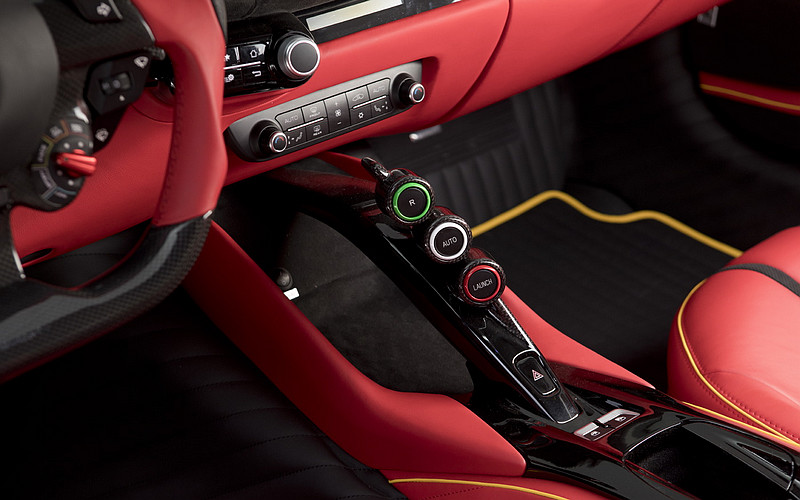 賦予《Ferrari 812 Superfast》激進與奢華 Mansory Stallone碳纖上身猛發830匹強大動力 賦予《Ferrari 812 Superfast》激進與奢華 Mansory Stallone碳纖上身猛發830匹強大動力