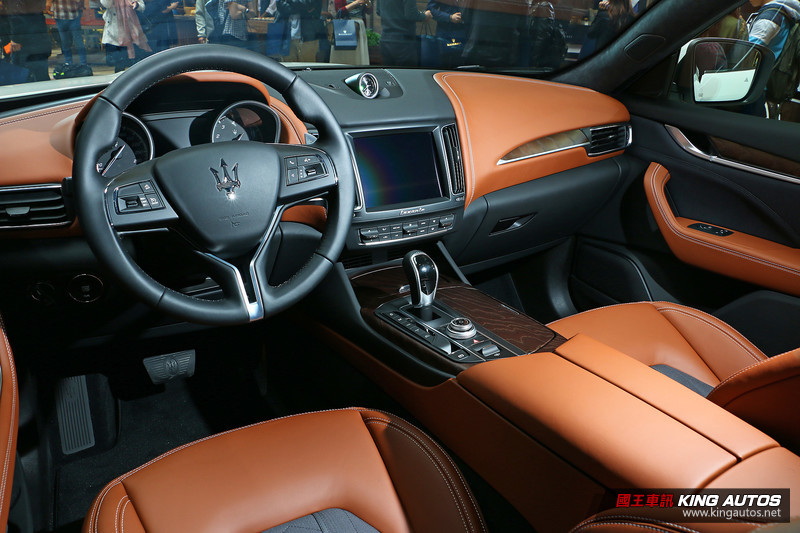 《Maserati》攜手義大利頂級男裝品牌 在台推出《Zegna Edition》特式車 《Maserati》攜手義大利頂級男裝品牌 在台推出《Zegna Edition》特式車