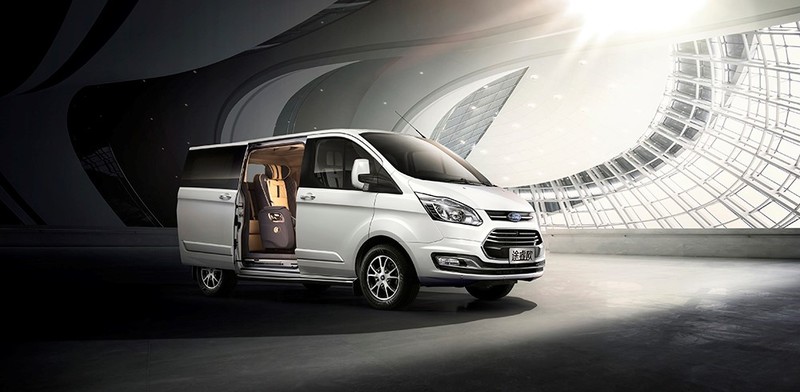化身商務艙《Ford Tourneo》行政版車型北京車展發表 化身商務艙《Ford Tourneo》行政版車型北京車展發表