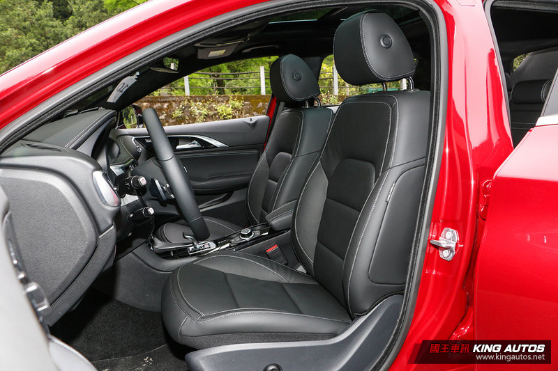 青出於藍而勝於藍─《Infiniti QX30》旗艦款試駕報導 青出於藍而勝於藍─《Infiniti QX30》旗艦款試駕報導
