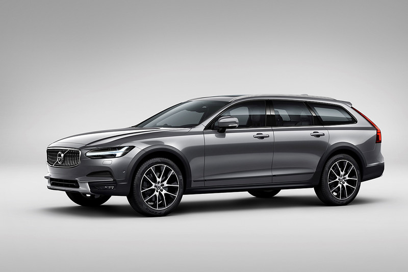 《S60》雙車型149萬元起限量入主 《Volvo》5月份促銷優惠開跑 《S60》雙車型149萬元起限量入主 《Volvo》5月份促銷優惠開跑