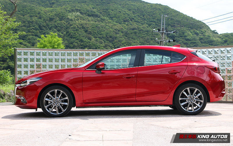 同門比一比:該選《Mazda CX-3》還是《Mazda3》?魂動跨界與掀背的抉擇 同門比一比:該選《Mazda CX-3》還是《Mazda3》?魂動跨界與掀背的抉擇