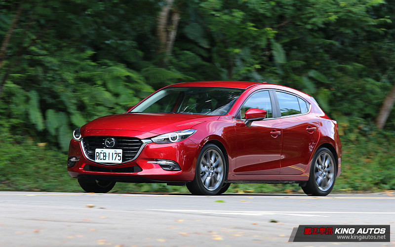同門比一比:該選《Mazda CX-3》還是《Mazda3》?魂動跨界與掀背的抉擇 同門比一比:該選《Mazda CX-3》還是《Mazda3》?魂動跨界與掀背的抉擇