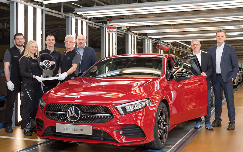 《Mercedes-Benz》匈牙利生產線正式投入量產全新《A-Class》的行列 《Mercedes-Benz》匈牙利生產線正式投入量產全新《A-Class》的行列