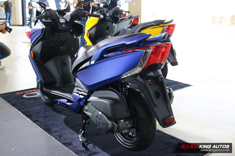 安全/科技再進化 2018新年式《Kymco GDink 300i》17.8萬發表上市 安全/科技再進化 2018新年式《Kymco GDink 300i》17.8萬發表上市