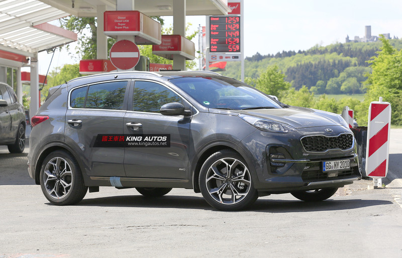小改款《Kia Sportage》無偽裝曝光 確定搭載48V Mild-Hybrid柴油引擎 小改款《Kia Sportage》無偽裝曝光 確定搭載48V Mild-Hybrid柴油引擎