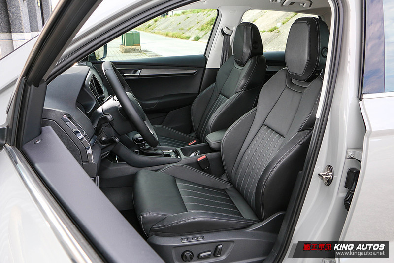 開創中型SUV新局 標配ACC+AEB 《Škoda Karoq》上市優惠106.9萬起正式發表 開創中型SUV新局 標配ACC+AEB 《Škoda Karoq》上市優惠106.9萬起正式發表