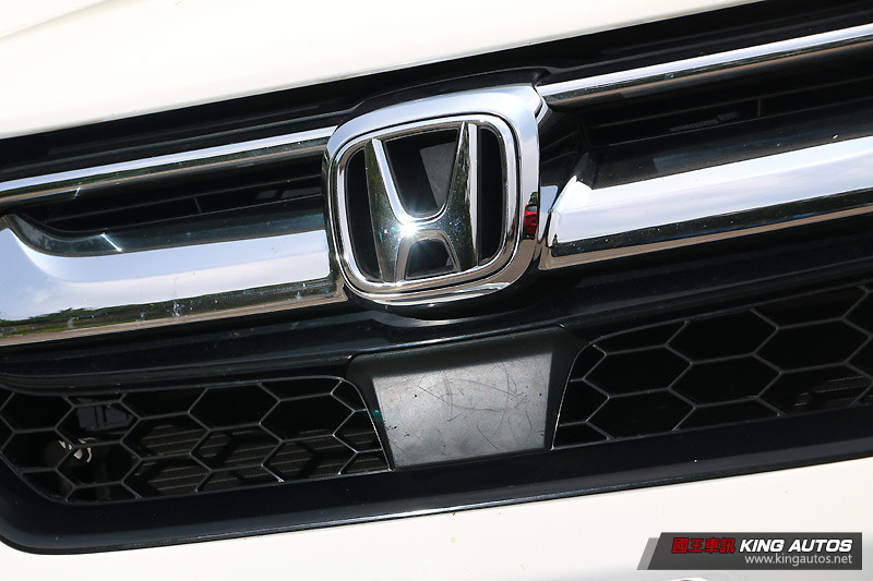 國王集評 雙雄比拚 Mazda Cx 5 Honda Cr V 空間配備篇 國王車訊kingautos 國王集評 雙雄比拚 Mazda Cx 5 Honda Cr V 空間配備篇 國王車訊kingautos