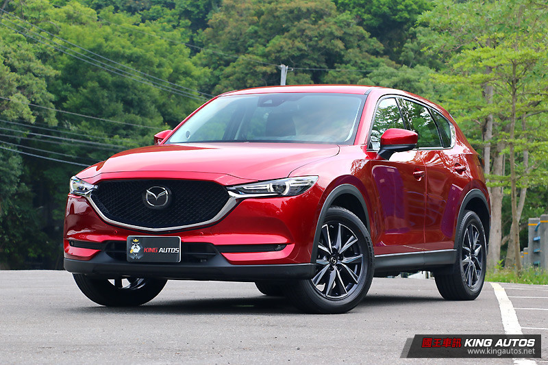【國王集評】雙雄比拚 《Mazda CX-5 & Honda CR-V》 ─ 空間配備篇 【國王集評】雙雄比拚 《Mazda CX-5 & Honda CR-V》 ─ 空間配備篇