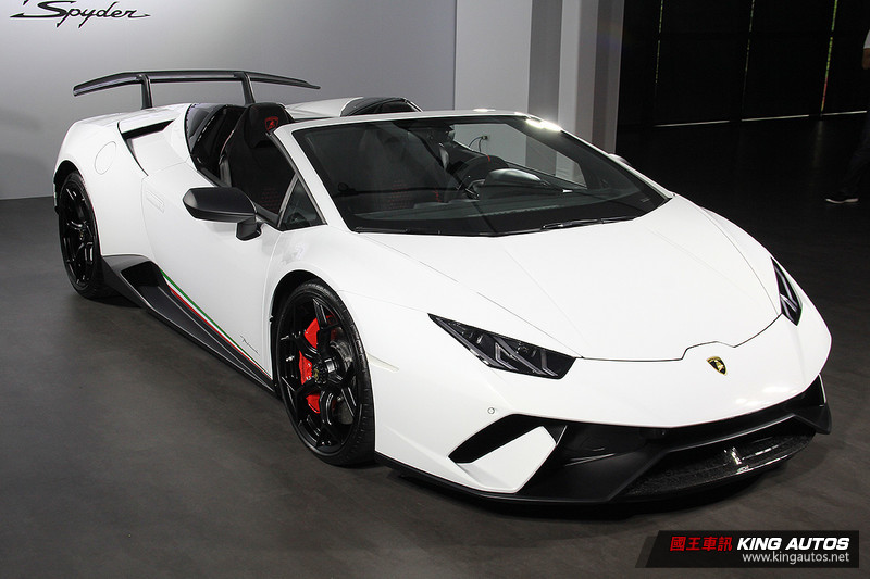 《Lamborghini Huracán Performante Spyder》正式抵臺 報價1,920萬元同展風情與激情 《Lamborghini Huracán Performante Spyder》正式抵臺 報價1,920萬元同展風情與激情