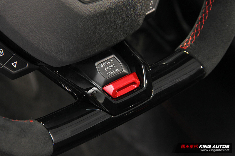 《Lamborghini Huracán Performante Spyder》正式抵臺 報價1,920萬元同展風情與激情 《Lamborghini Huracán Performante Spyder》正式抵臺 報價1,920萬元同展風情與激情