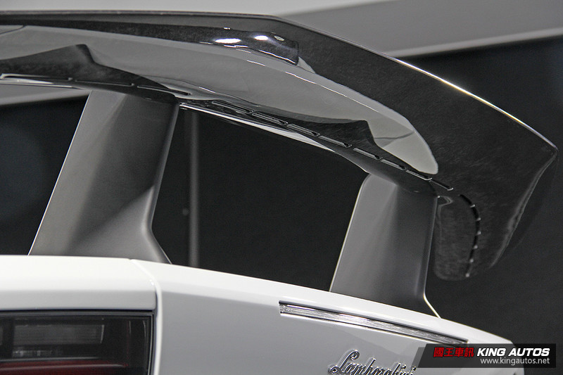 《Lamborghini Huracán Performante Spyder》正式抵臺 報價1,920萬元同展風情與激情 《Lamborghini Huracán Performante Spyder》正式抵臺 報價1,920萬元同展風情與激情