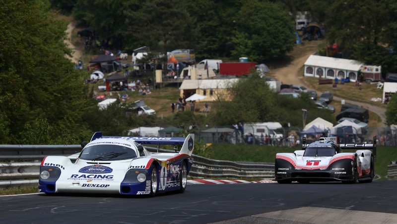賽道狂奔為何事 《Porsche 919 Hybrid Evo》疑似進行紐柏林單圈測時 賽道狂奔為何事 《Porsche 919 Hybrid Evo》疑似進行紐柏林單圈測時