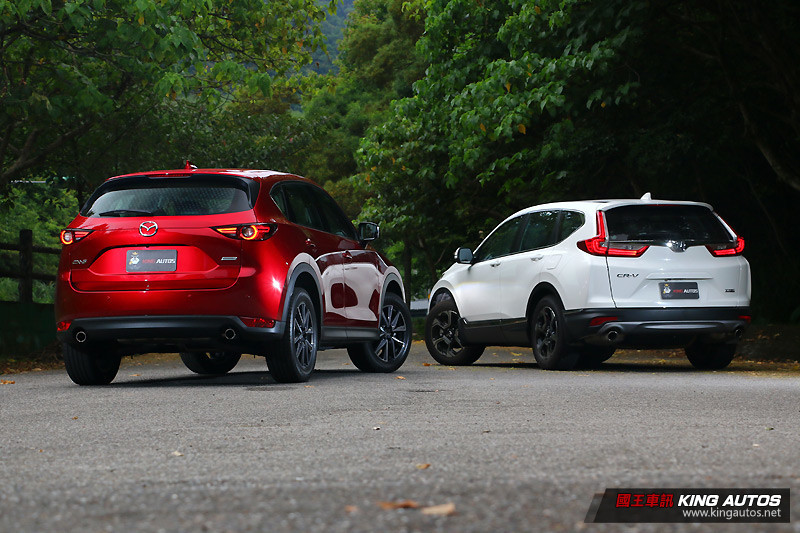 國王集評 雙雄比拚 Mazda Cx 5 Honda Cr V 空間配備篇 國王車訊kingautos 國王集評 雙雄比拚 Mazda Cx 5 Honda Cr V 空間配備篇 國王車訊kingautos