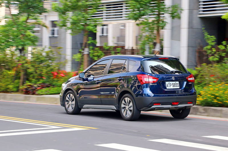 【Why Buy?】《SUZUKI SX4》值得購買的理由? 【Why Buy?】《SUZUKI SX4》值得購買的理由?