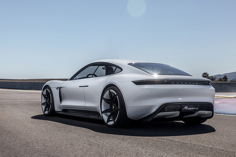 《Porsche》首款市售電動車定名《Taycan》 《Mission E》量產版明年投產 《Porsche》首款市售電動車定名《Taycan》 《Mission E》量產版明年投產