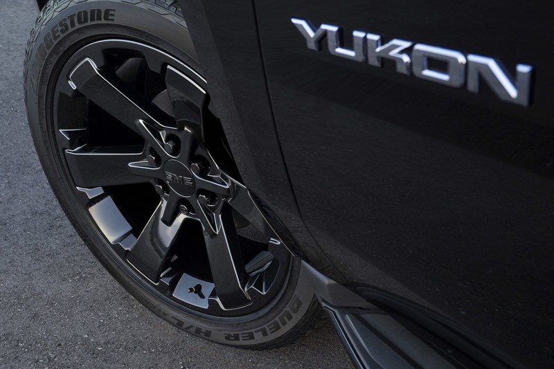 2019年式《GMC Yukon Graphite Edition》霸氣特仕勁裝上身 2019年式《GMC Yukon Graphite Edition》霸氣特仕勁裝上身
