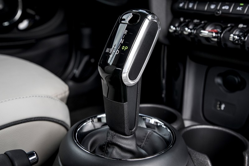 第二代《Mini Clubman》即將小改款 測試用偽裝車首度現蹤 第二代《Mini Clubman》即將小改款 測試用偽裝車首度現蹤
