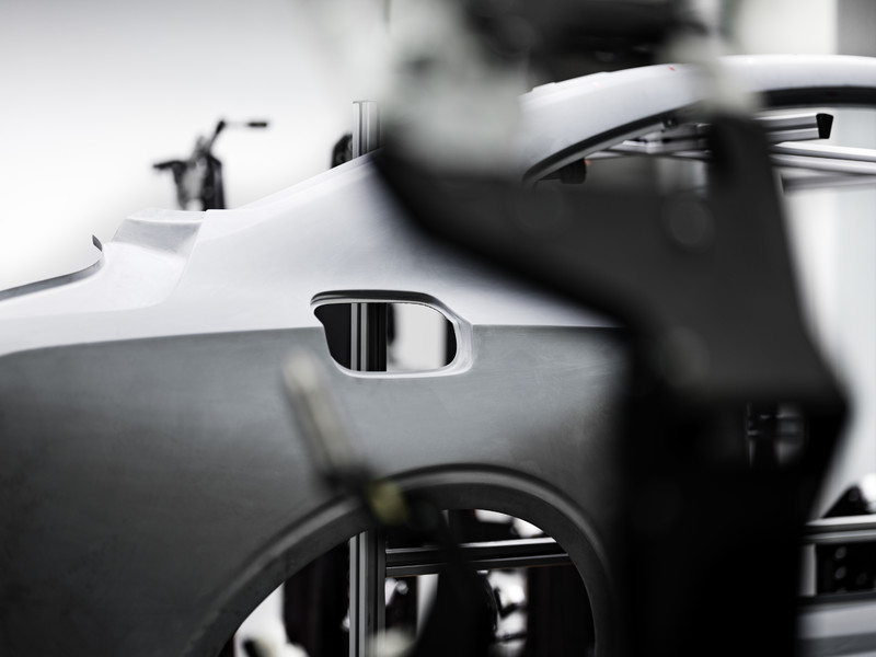 減重超過200公斤 《Polestar》公布《Polestar 1》碳纖維車體結構 減重超過200公斤 《Polestar》公布《Polestar 1》碳纖維車體結構
