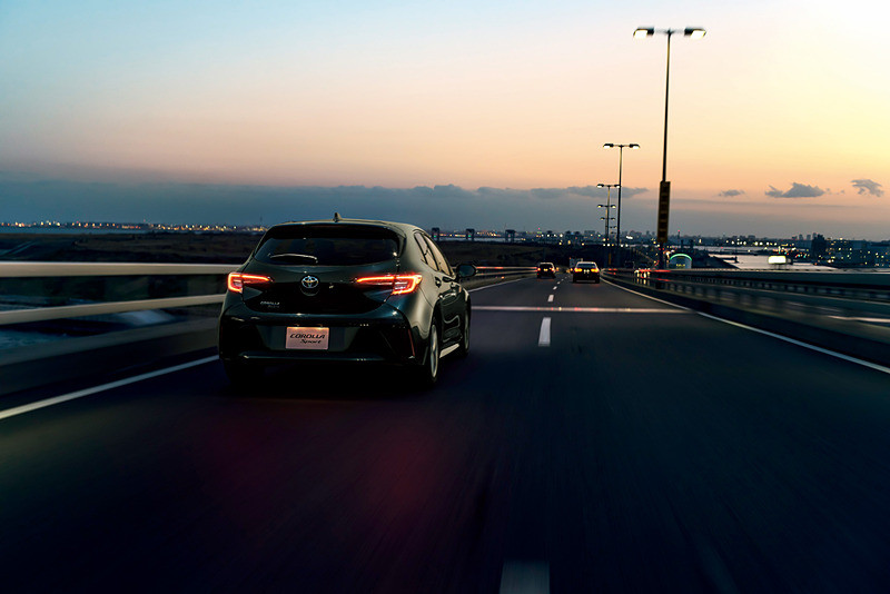 《Toyota Corolla Sport》日版《Auris》正式登場 1.2T與1.8 Hybrid雙動力月販目標2,300輛 《Toyota Corolla Sport》日版《Auris》正式登場 1.2T與1.8 Hybrid雙動力月販目標2,300輛