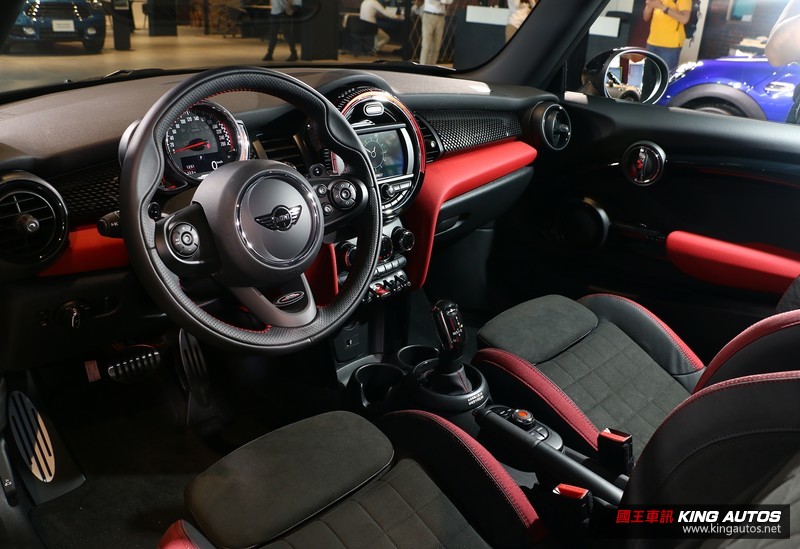 七速DCT變速箱導入 小改款《Mini Cooper 3D/5D/Cabrio》全車系臺灣正式發表 七速DCT變速箱導入 小改款《Mini Cooper 3D/5D/Cabrio》全車系臺灣正式發表
