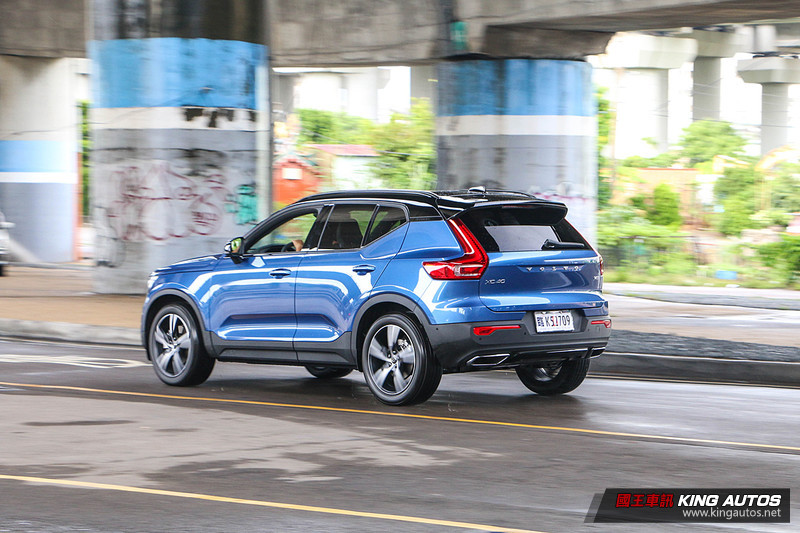 和你想的不一樣 — 《Volvo XC40 T4 R-Design》試車報導 和你想的不一樣 — 《Volvo XC40 T4 R-Design》試車報導