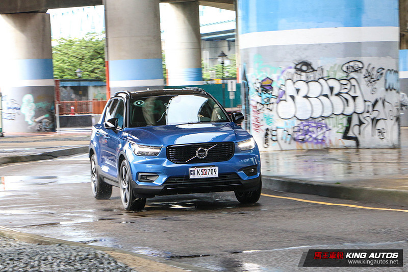 和你想的不一樣 — 《Volvo XC40 T4 R-Design》試車報導 和你想的不一樣 — 《Volvo XC40 T4 R-Design》試車報導