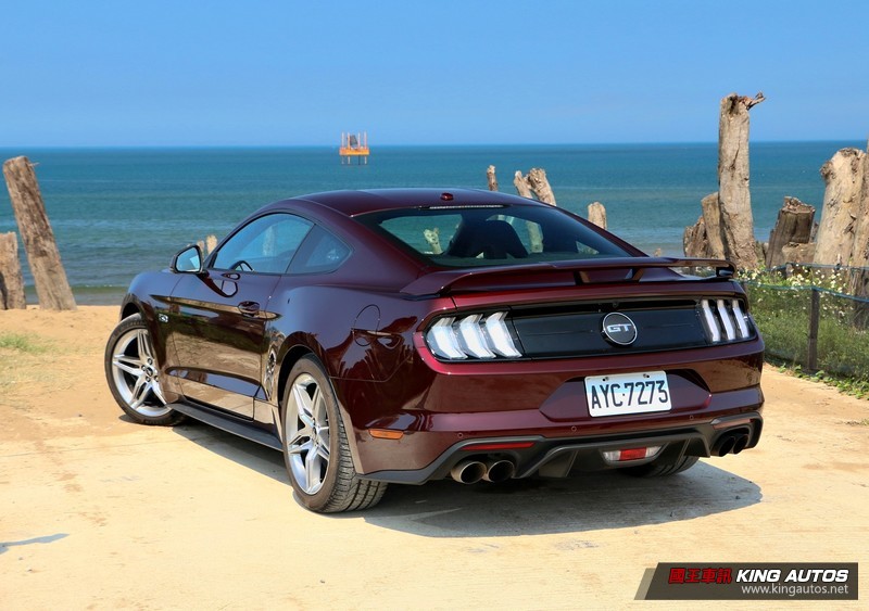 堅持大排氣量的美國味 ─《Ford Mustang 5.0 GT Premium》試駕報導 堅持大排氣量的美國味 ─《Ford Mustang 5.0 GT Premium》試駕報導
