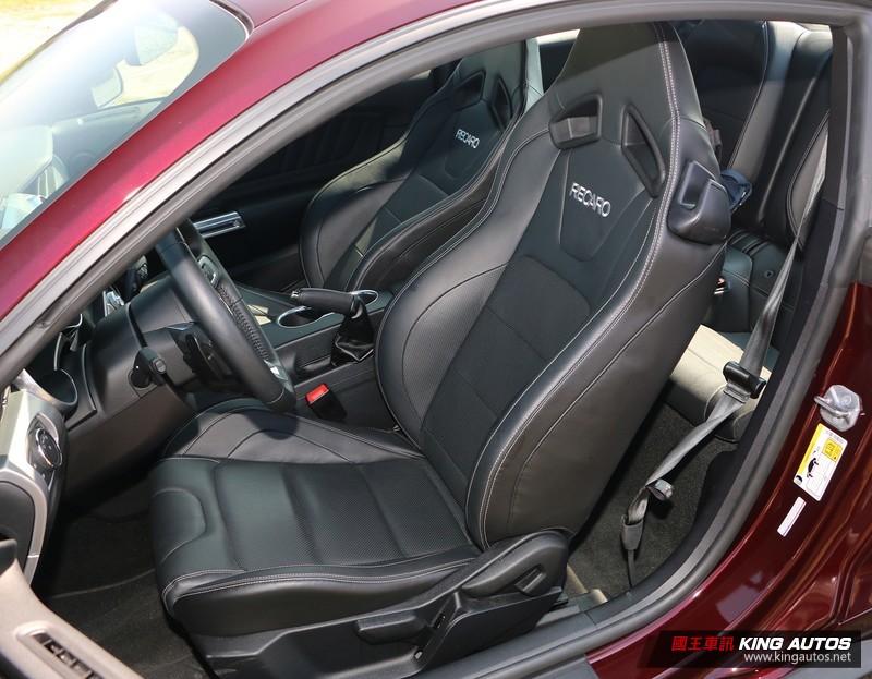 堅持大排氣量的美國味 ─《Ford Mustang 5.0 GT Premium》試駕報導 堅持大排氣量的美國味 ─《Ford Mustang 5.0 GT Premium》試駕報導