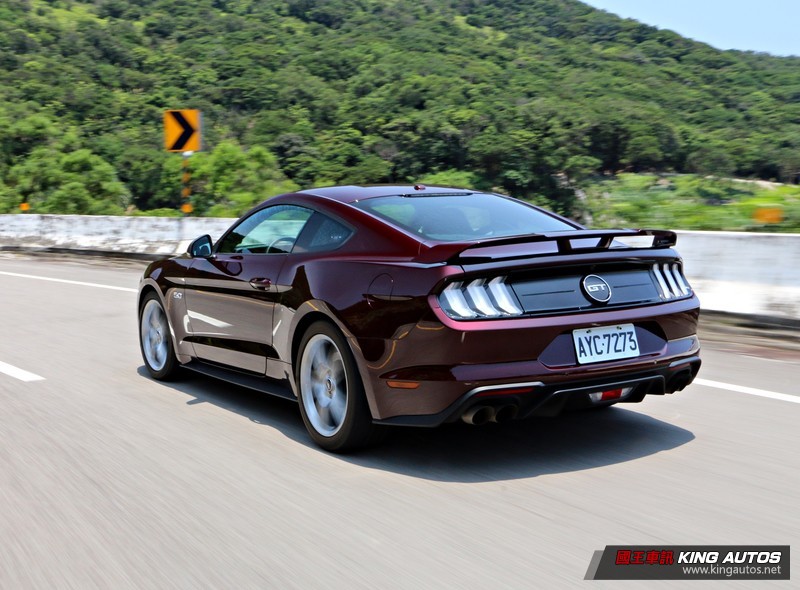 堅持大排氣量的美國味 ─《Ford Mustang 5.0 GT Premium》試駕報導 堅持大排氣量的美國味 ─《Ford Mustang 5.0 GT Premium》試駕報導