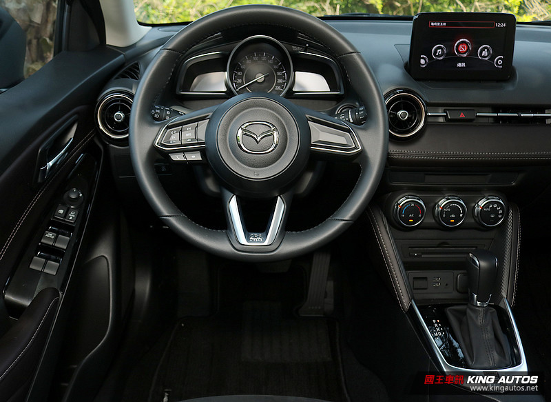 嗆紅魂動小馬 搶眼更添安全2019年式《Mazda2頂級型》試駕 嗆紅魂動小馬 搶眼更添安全2019年式《Mazda2頂級型》試駕