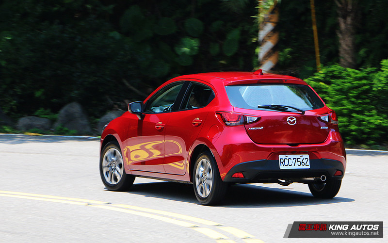 嗆紅魂動小馬 搶眼更添安全2019年式《Mazda2頂級型》試駕 嗆紅魂動小馬 搶眼更添安全2019年式《Mazda2頂級型》試駕