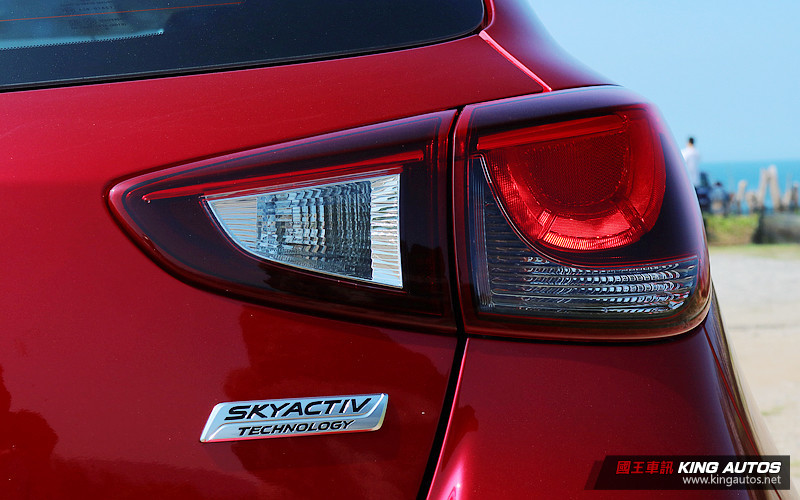 嗆紅魂動小馬 搶眼更添安全2019年式《Mazda2頂級型》試駕 嗆紅魂動小馬 搶眼更添安全2019年式《Mazda2頂級型》試駕